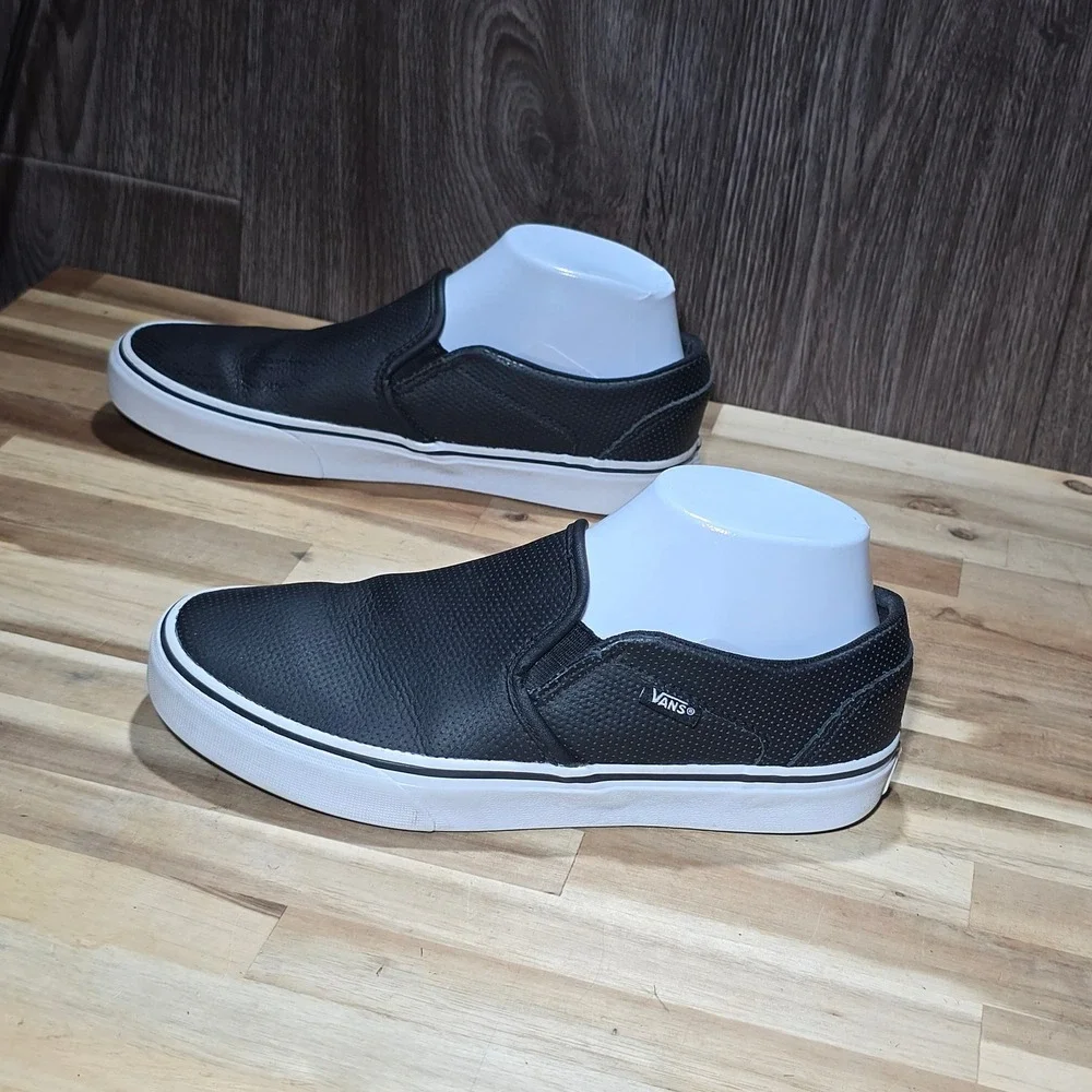 Vans Classic Perforated Leather Slip On Shoes‎ Women's 7.5 Black White